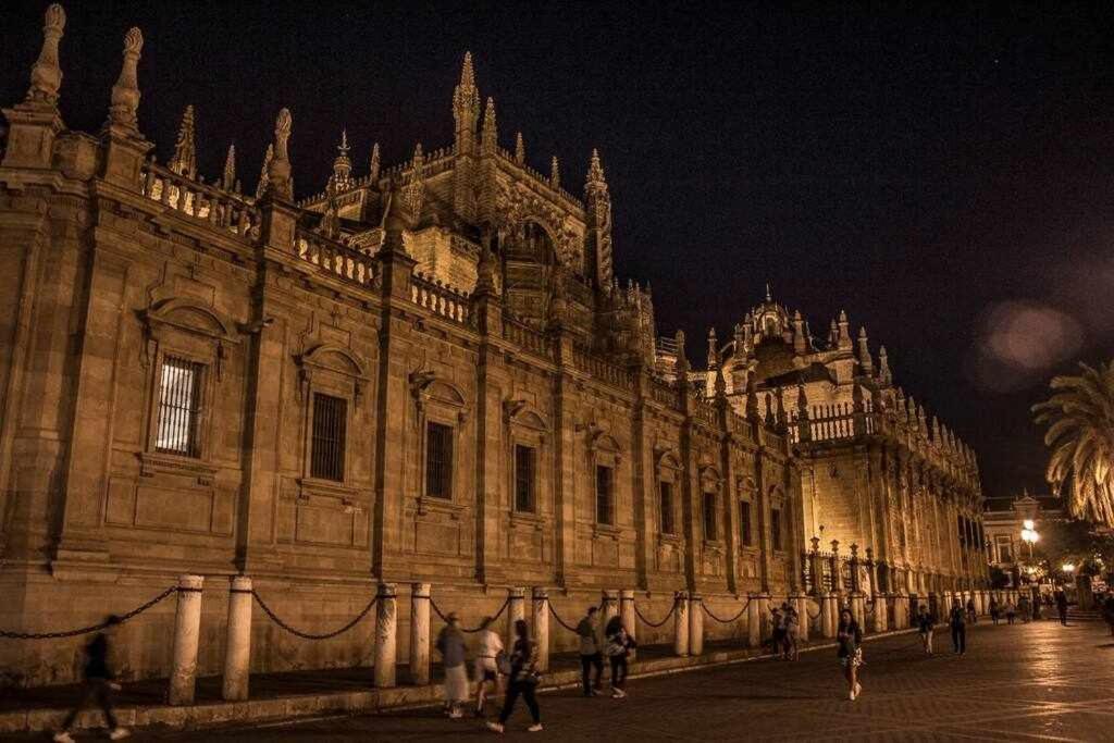 Atico Con Piscina Junto Catedral De Sevilla Extérieur photo